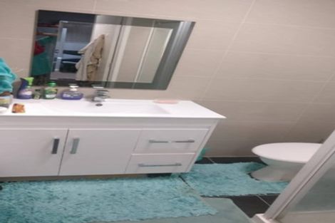 Photo of property in 3 Banyan Drive, Totara Heights, Auckland, 2105