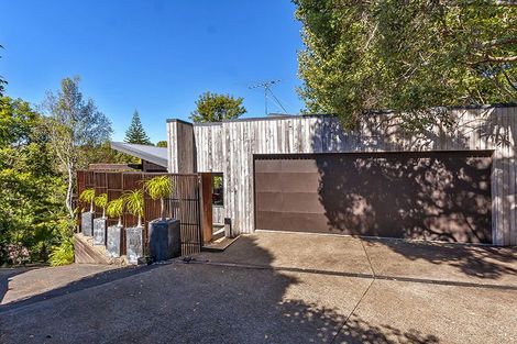Photo of property in 21 Tanglewood Place, Cockle Bay, Auckland, 2014
