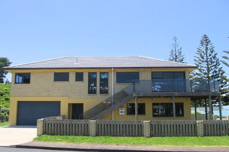 Photo of property in 205 Kawhia Street, Kawhia, 3889