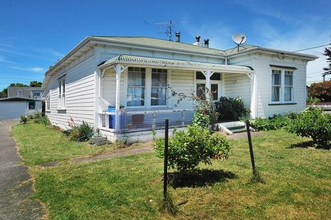 Photo of property in 21 Garrison Street, Carterton, 5713