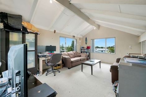 Photo of property in 4 Vimy Place, Mangere, Auckland, 2022