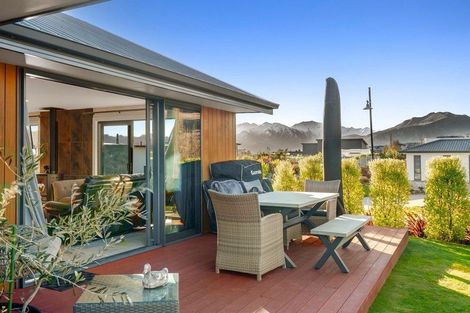 Photo of property in 23 Kereru Crescent, Wanaka, 9305
