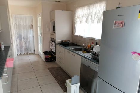 Photo of property in 60 Glendene Avenue, Glendene, Auckland, 0602