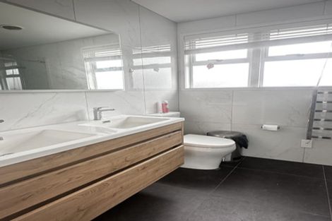 Photo of property in 217 Tripoli Road, Point England, Auckland, 1072