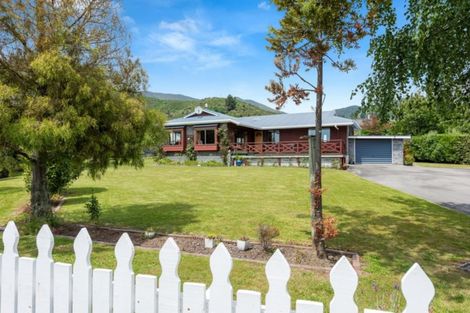 Photo of property in 252b Waikawa Road, Waikawa, Picton, 7220