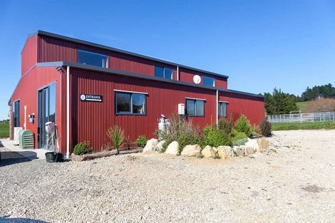 Photo of property in 102 Wharariki Road, Puponga, Collingwood, 7073