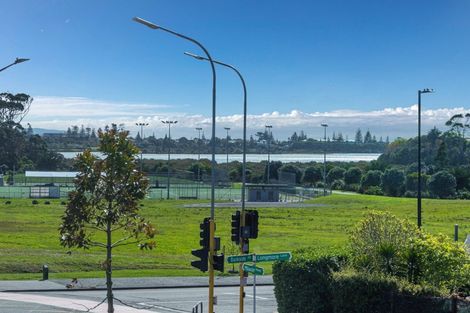 Photo of property in 165 Millwater Parkway, Silverdale, 0932