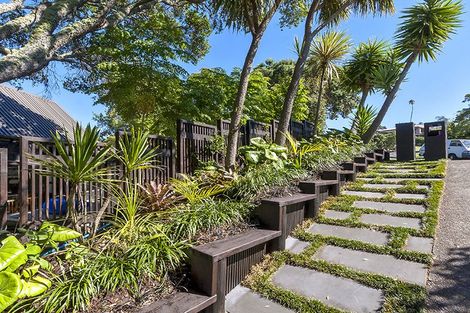 Photo of property in 21 Tanglewood Place, Cockle Bay, Auckland, 2014
