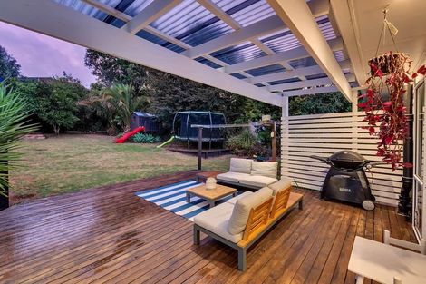 Photo of property in 10 Hamlet Place, Pukekohe, 2120