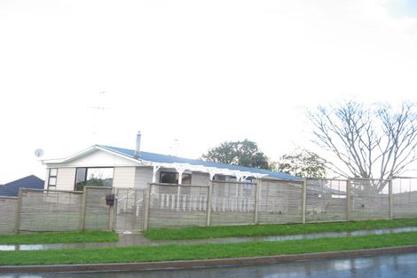 Photo of property in 46 Saralee Drive, Manurewa, Auckland, 2105