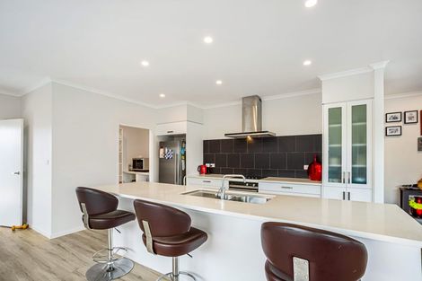 Photo of property in 28 Nellie Drive, Kumeu, 0810