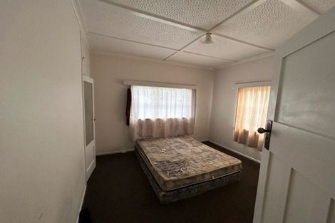Photo of property in 5 Strange Street, Waitara, 4320