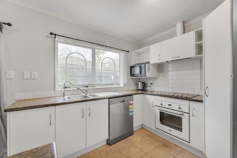 Photo of property in 3 Drummond Drive, Ranui, Auckland, 0612