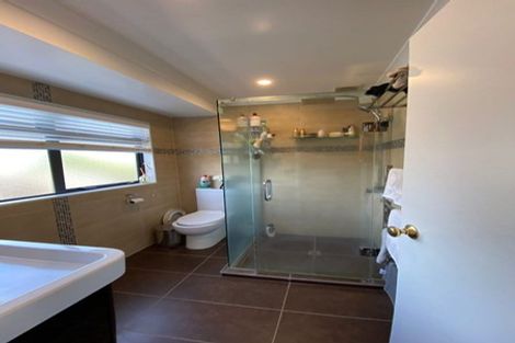 Photo of property in 39 Lansell Drive, East Tamaki Heights, Auckland, 2016