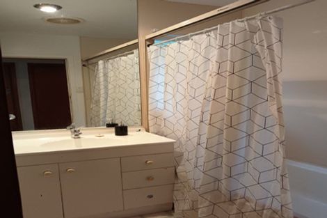 Photo of property in 2 Epsom Way, Karori, Wellington, 6012