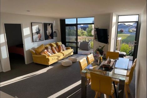 Photo of property in 5 Tarapuke Lane, Papakura, 2110