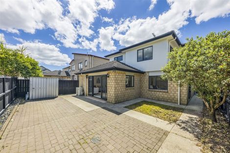 Photo of property in 15 Heidi Crescent, Flat Bush, Auckland, 2016