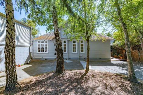 Photo of property in 27 Leinster Road, Merivale, Christchurch, 8014