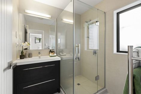 Photo of property in 2/41 Fairmount Road, Titirangi, Auckland, 0604