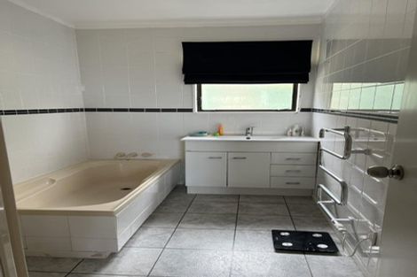 Photo of property in 11 Kinnel Grove, Papakowhai, Porirua, 5024