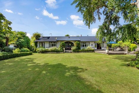 Photo of property in 16 Reynolds Road, Havelock North, 4130