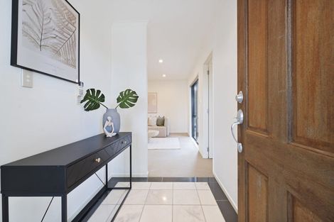 Photo of property in 77g Sturges Road, Henderson, Auckland, 0612