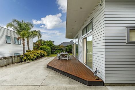 Photo of property in 8a Wairere Road, Torbay, Auckland, 0630