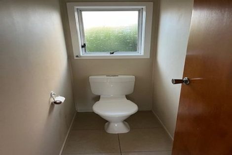 Photo of property in 24 Stanley Road, Glenfield, Auckland, 0629