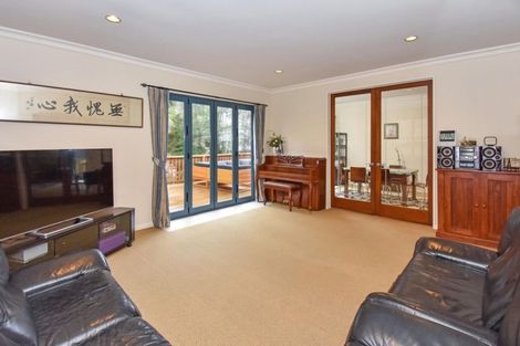 Photo of property in 33 Byblos Place, The Gardens, Auckland, 2105