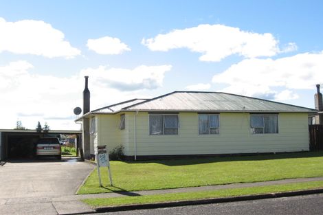 Photo of property in 16 Berwick Place, Tokoroa, 3420