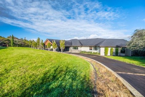 Photo of property in 305 Old North Road, Kumeu, 0892