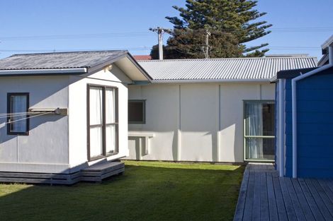 Photo of property in 195 Seaforth Road, Waihi Beach, 3611