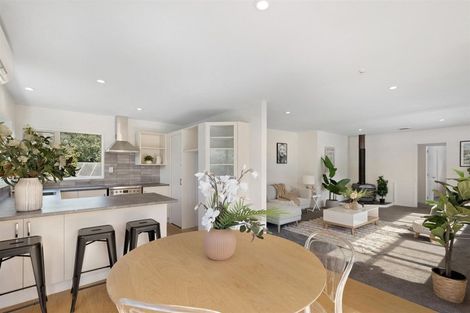 Photo of property in 33 Oregon Drive, Kelvin Heights, Queenstown, 9300