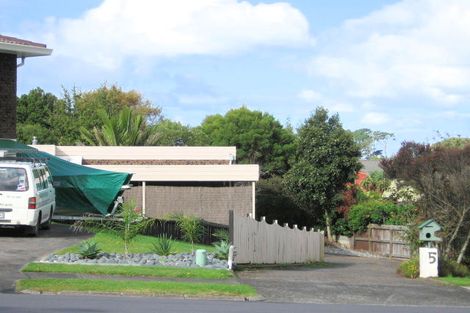 Photo of property in 5 Antilla Place, Half Moon Bay, Auckland, 2012