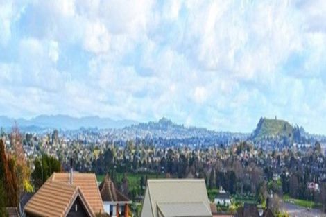 Photo of property in 1/8 Kincraig Place, Highland Park, Auckland, 2010