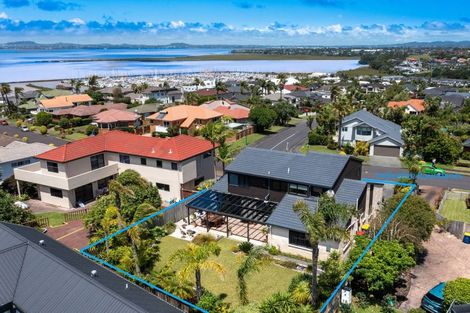 Photo of property in 8 Ferntree Terrace, West Harbour, Auckland, 0618