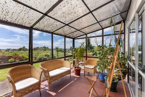 Photo of property in 63 Queens Road, Waikanae Beach, Waikanae, 5036