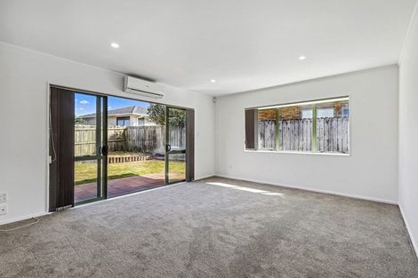 Photo of property in 21 Settlers Cove, Weymouth, Auckland, 2103