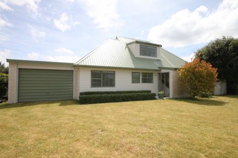 Photo of property in 16 Coronation Row, Pauanui, Hikuai, 3579