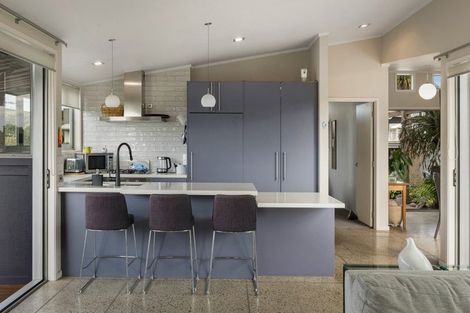 Photo of property in 32 Roretana Drive, Athenree, Waihi Beach, 3177