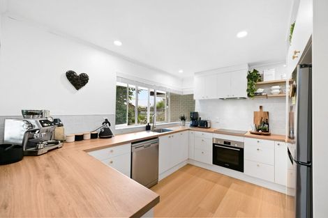 Photo of property in 38 Harrowfield Drive, Harrowfield, Hamilton, 3210