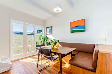 Photo of property in 37 Aperahama Street, Paekakariki, 5034