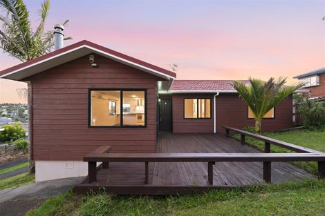Photo of property in 1/3 Valecrest Place, Bayview, Auckland, 0629