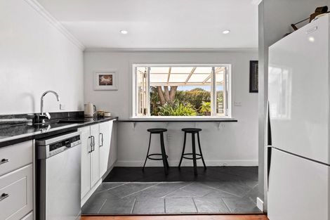 Photo of property in 18 David Street, Westown, New Plymouth, 4310