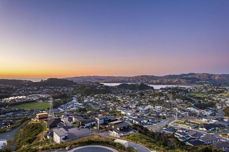 Photo of property in 1 Stunsail Lane, Whitby, Porirua, 5024