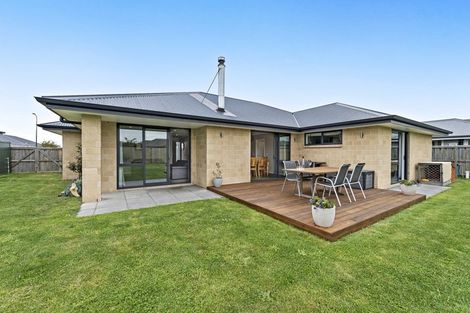 Photo of property in 7 Cressy Place, Darfield, 7510