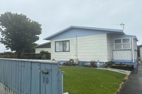 Photo of property in 10 Trimble Place, Bell Block, New Plymouth, 4312