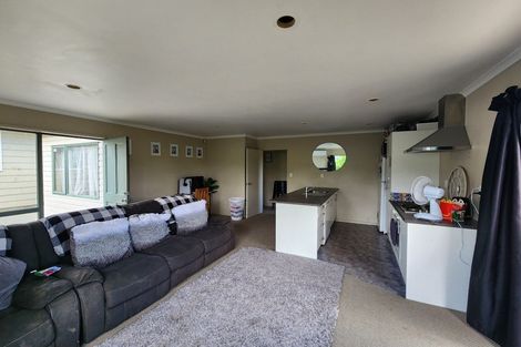 Photo of property in 30 Sunline Avenue, Massey, Auckland, 0614