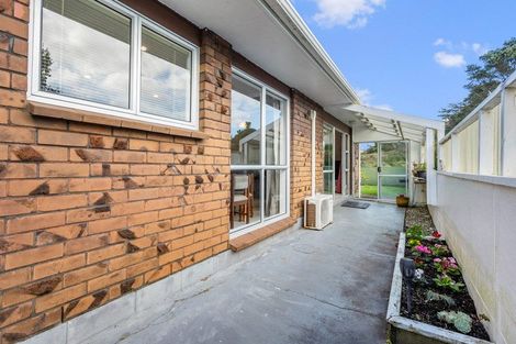 Photo of property in 82 Pioneer Road, Moturoa, New Plymouth, 4310
