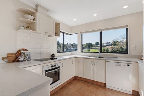 Photo of property in 6 Oteki Park Drive, Welcome Bay, Tauranga, 3112